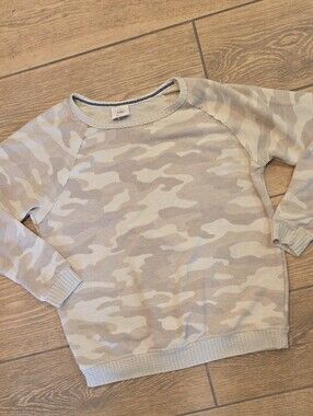 Knox Rose Women's Beige Camo Crewneck Sweater